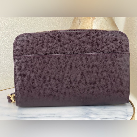 LOUIS VUITTON Taiga Baikal Clutch Bag - Picture 2 of 12